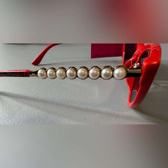 Betsey Johnson Vibrant Red Cat Eye Sunglasses with Pearl accents gold hardware - Picture 3 of 5